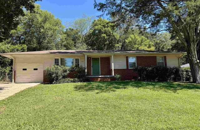 Photo of 918 Woodall Lane NW