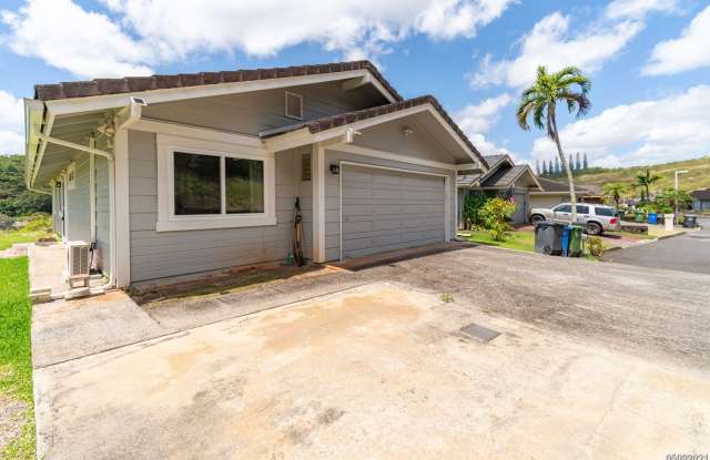 Bright  Cozy 3BR/2BA Single Family Home in Ke Kumulani (Newtown) (Aiea) 98-316 Paleo Way, Aiea, HI 96701 - 98-316 Paleo Way, Pearl City, HI 96701