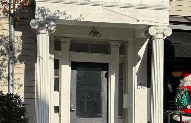 136 Warren Street