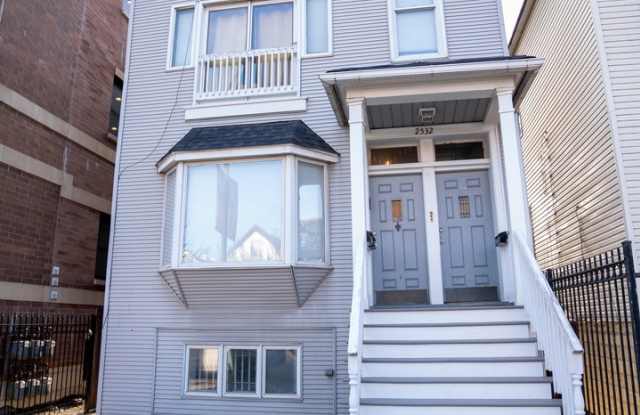 2532 N Ashland Avenue