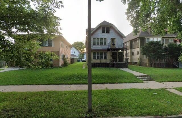 2961 N 44th St - 2961 North 44th Street, Milwaukee, WI 53210