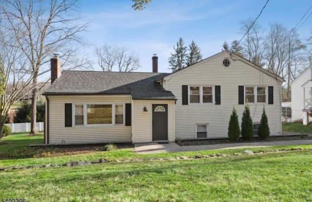 272 Mount Kemble Ave