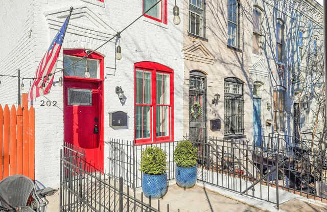 2-level townhome