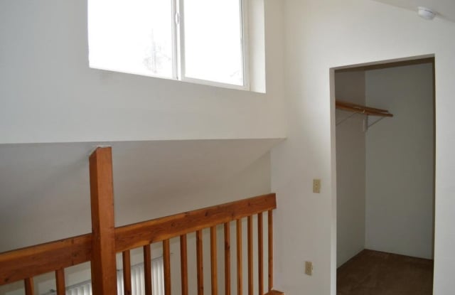 Photo of 310 West 8th Street - 2