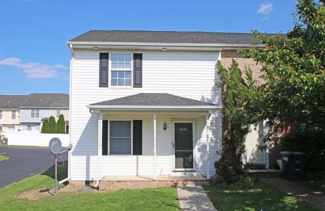 Photo of 1041 ORIOLE LN