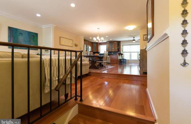 3100 WINDWOOD FARMS Drive