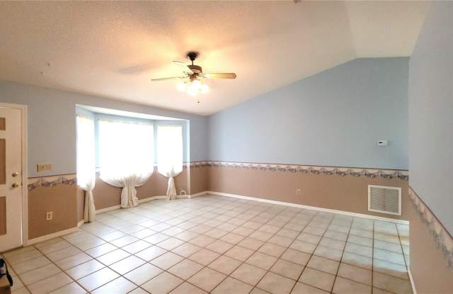 564 W CENTRAL AVENUE