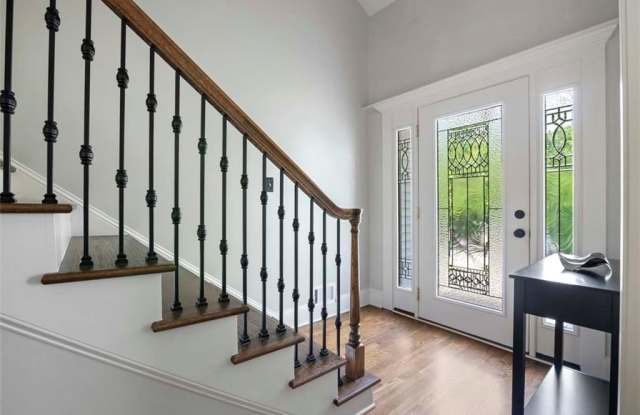 1213 Club Walk Drive NE