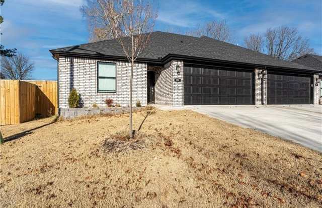 Photo of 124 Ryder  ST