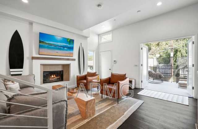 Photo of 9842 Portola Drive