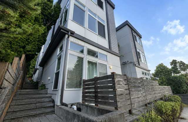 21st Ave Townhomes