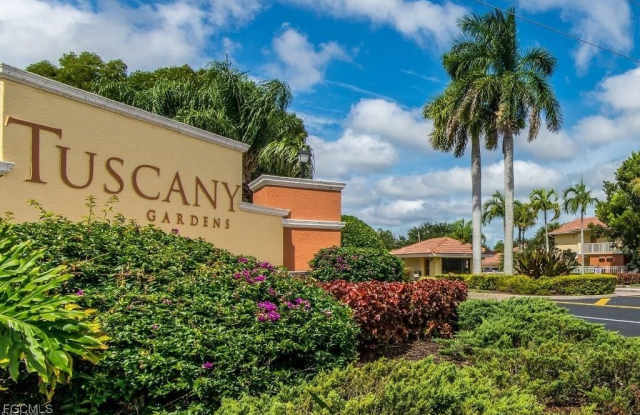 Photo of 6300 Aragon Way unit: 105