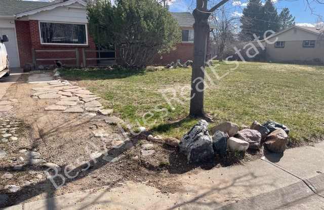 12154 E Virginia Dr