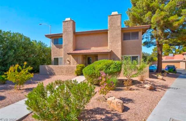 Lovely 2 Bedroom 2.5 Bathroom Townhome located in a very quiet community