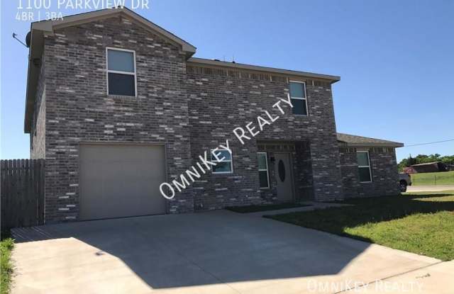 1100 Parkview Dr