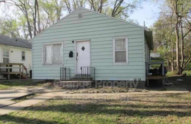 3821 Fort St