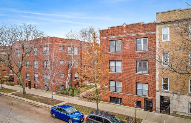 Photo of 851 West Cornelia Ave. Apt.