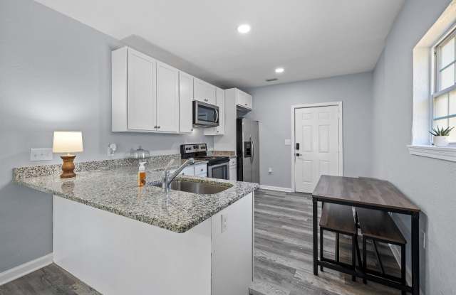 802 Old Bainbridge Road