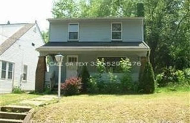 1115 Woodland Ave Se - 1115 Woodland Avenue Southeast, Massillon, OH 44646