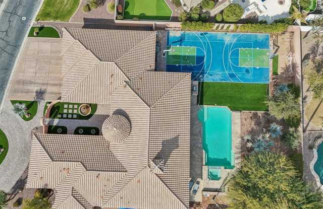 351 N CLOVERFIELD Circle