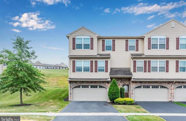 324 WEATHERSTONE DRIVE - 324 Weatherstone Dr, York County, PA 17070