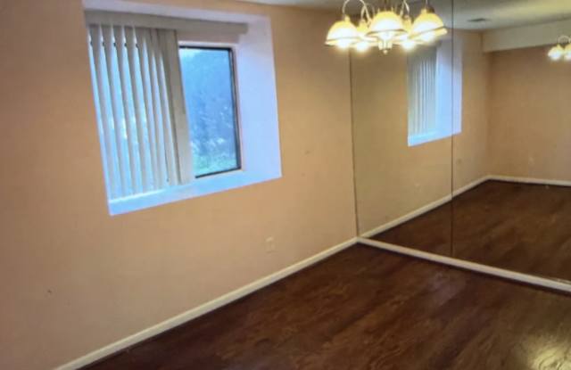 4 Bailiffs Ct