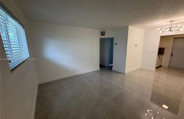 Photo of 1251 NW 61st St