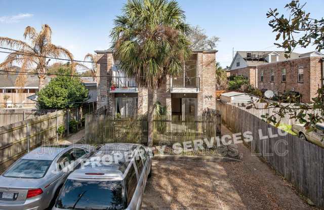 309 Lilac St