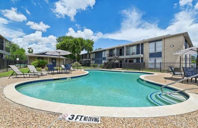 Pine Creek Apartments