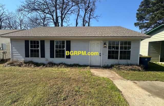3 BD, 2 BA, Home in Cabot