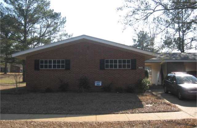 1402 Owens Ave