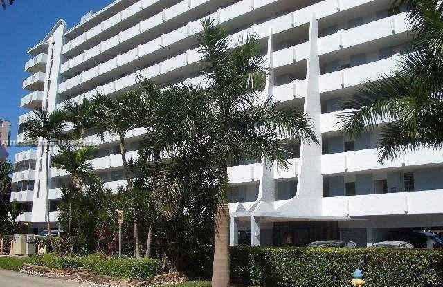 Photo of 3703 NE 166th St