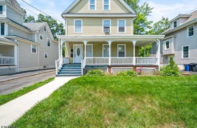 26 Hillside Ave