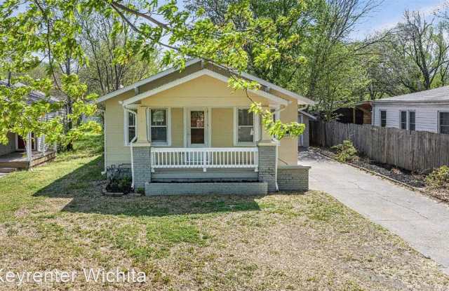 2142 S Waco