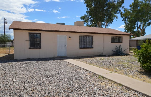 5642 E 25Th Street - 5642 East 25th Street, Tucson, AZ 85711