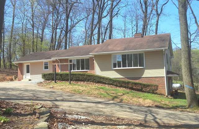 Photo of 594 Truce Rd