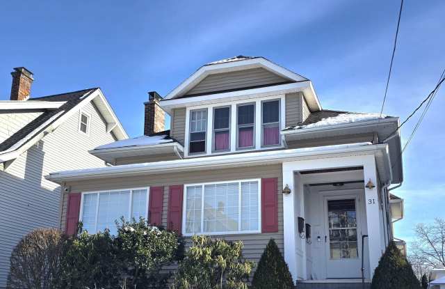 Photo of 31 Terrace Avenue unit: 2