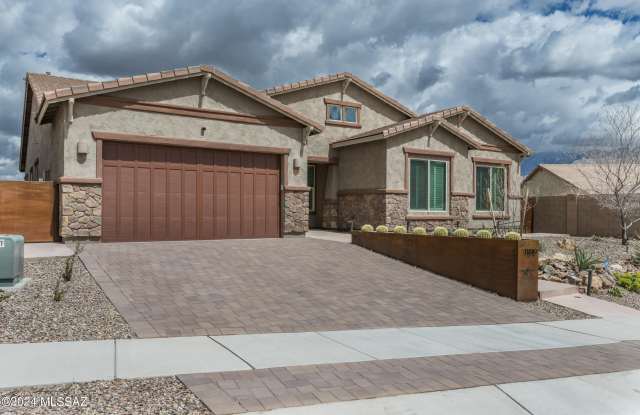 11810 N Silverwood Drive - 11810 North Silverwood Drive, Oro Valley, AZ 85737