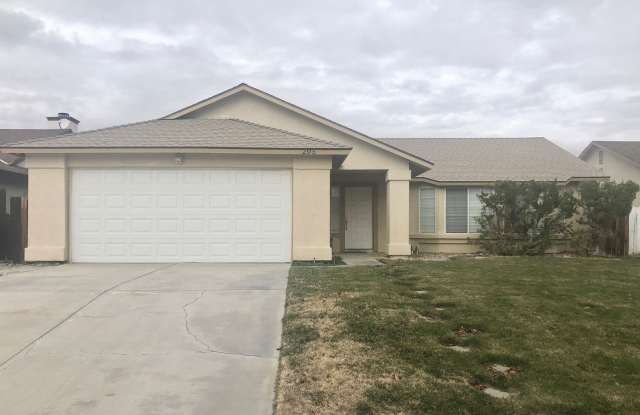 3/2 Rosamond home Avail Now!