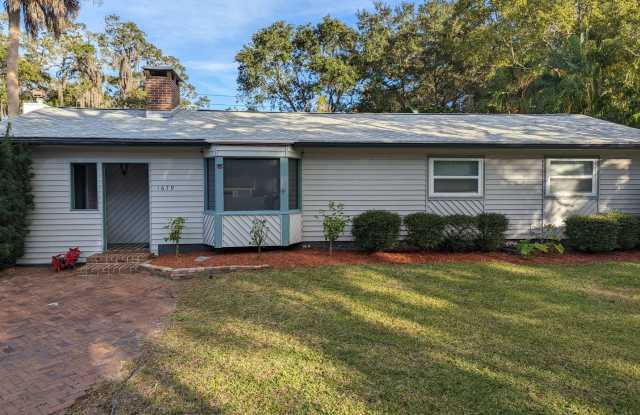 Private Pool 2 Bedroom/2 Bathroom - Close to Downtown Dunedin