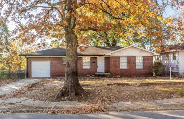 3615 W Capitol Ave, Little Rock AR 72205 - Nice all brick 4br 2ba a couple blocks from UAMS