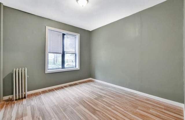 Photo of 194 KENSINGTON AVE