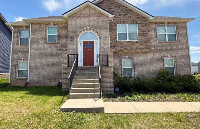 5 Bedroom 3 Bathroom Home