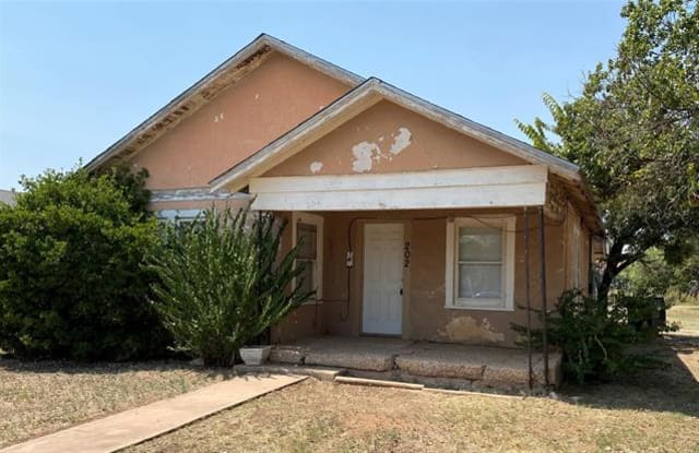 202 Cherry - 202 South Cherry Street, Merkel, TX 79536