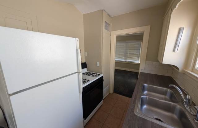 1118 East Portland Street