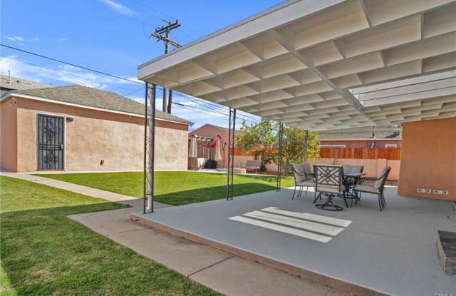 10800 Spinning Avenue South