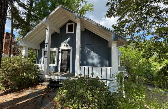 Private Duplex Style 2-bedroom!