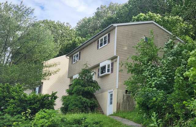 1 Knollwood Drive