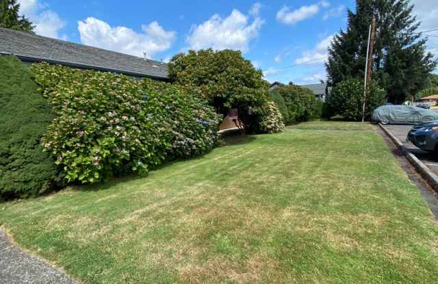 Cozy 1 Bed 1 Bath Downtown Renton !