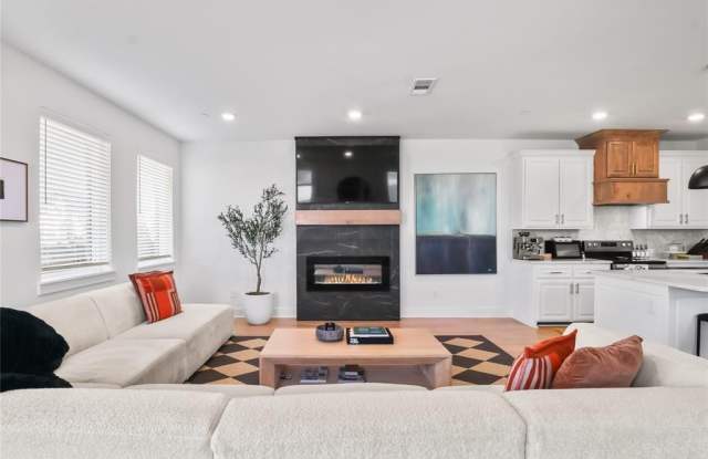 Photo of 861 Mountain Laurel Drive